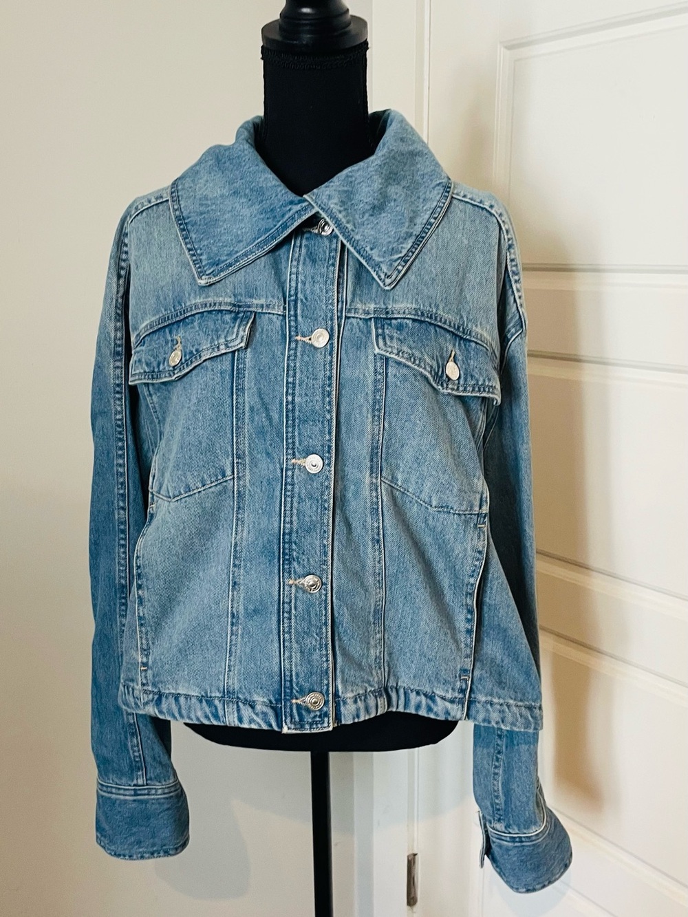 Lucky Brand Faded Light Blue Denim Jacket L    NWOT
